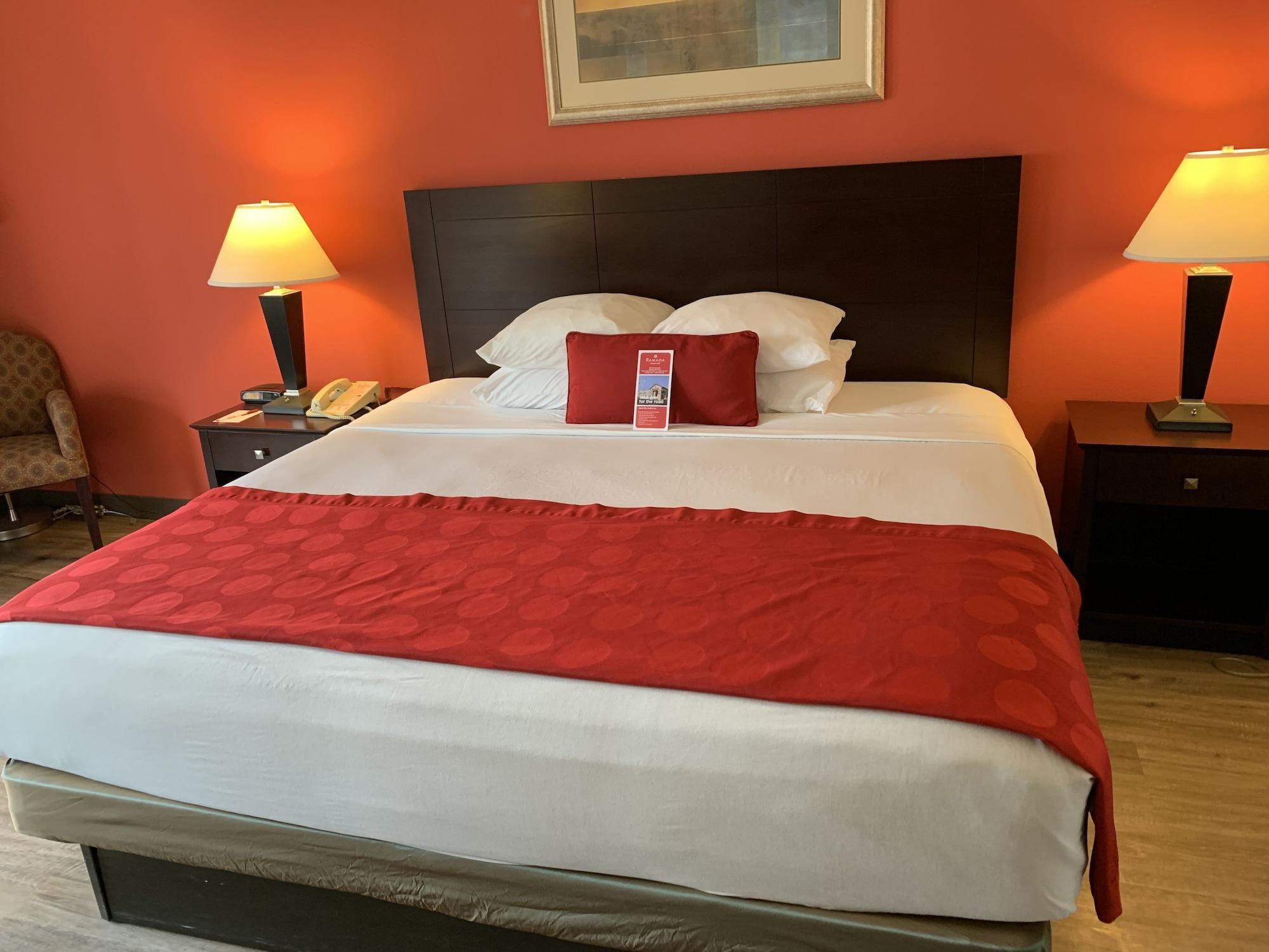 Ramada By Wyndham Newark/Wilmington Hotel Ngoại thất bức ảnh