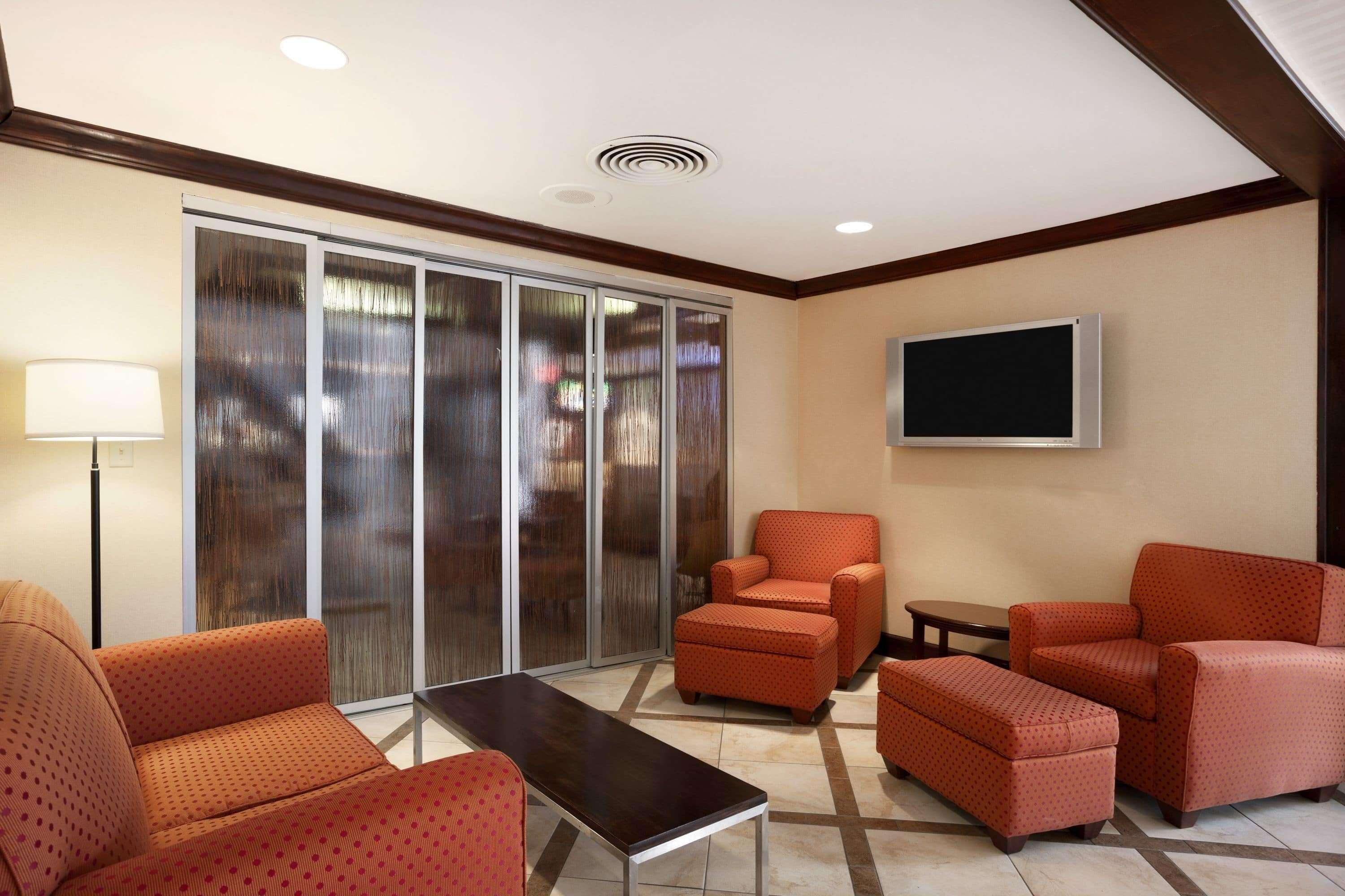 Ramada By Wyndham Newark/Wilmington Hotel Ngoại thất bức ảnh