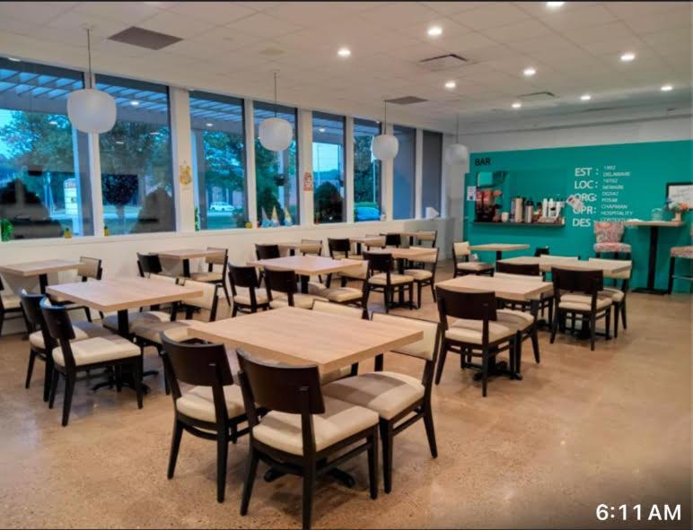 Ramada By Wyndham Newark/Wilmington Hotel Ngoại thất bức ảnh